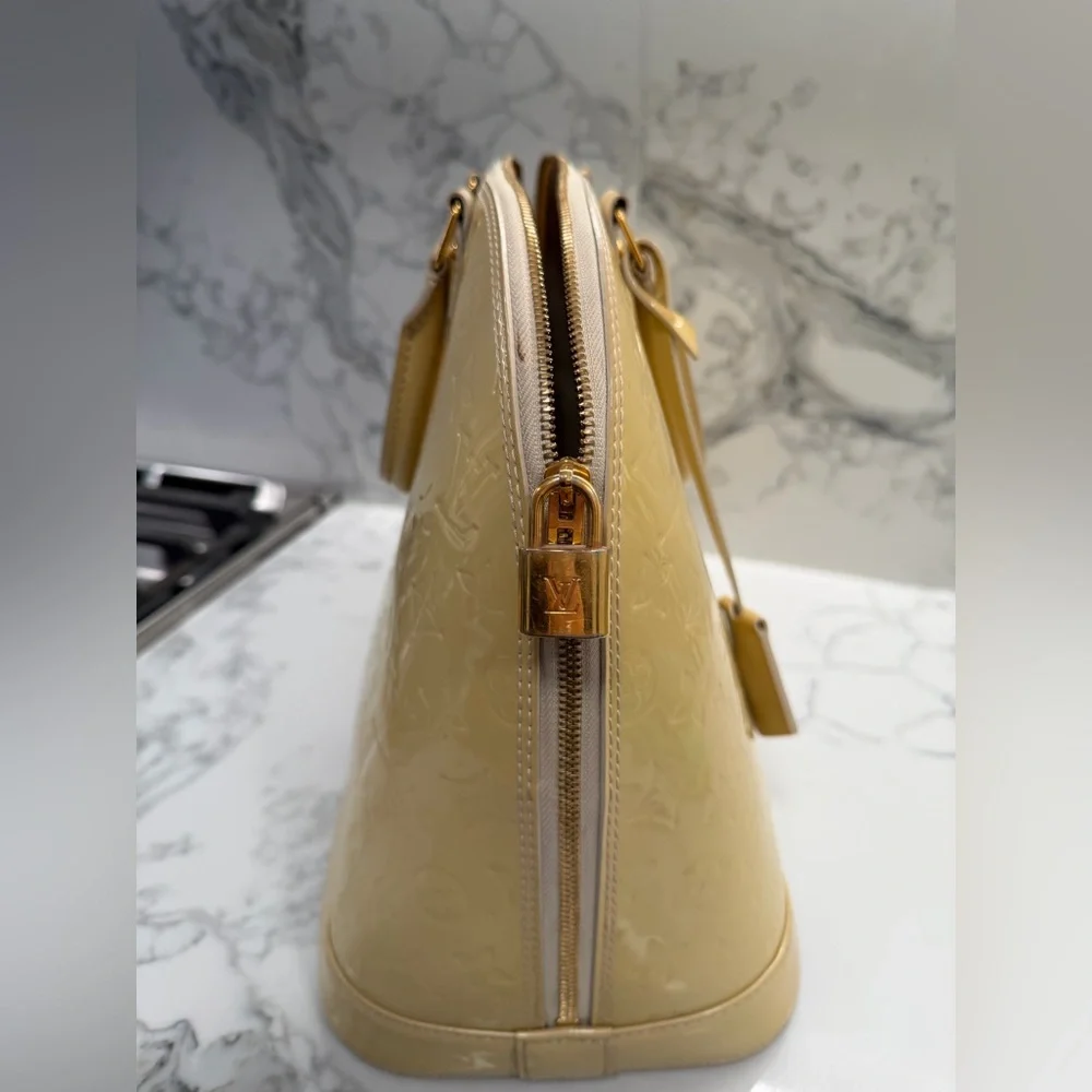 Louis Vuitton authentic Yellow Patent Leather Alma GM - Picture 4 of 11